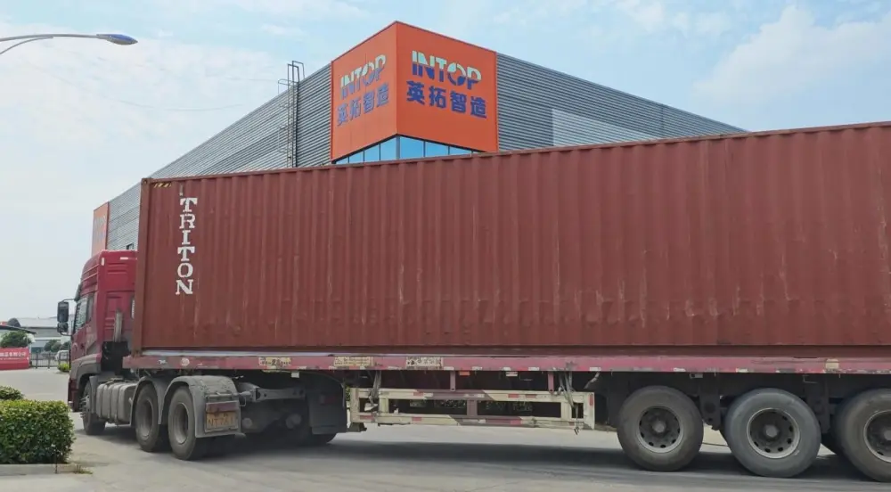 Proyecto de cliente de Tanzania: 3 líneas completas de producción de bebidas y 17 contenedores de 40'HQ partieron de Shanghai según lo previsto